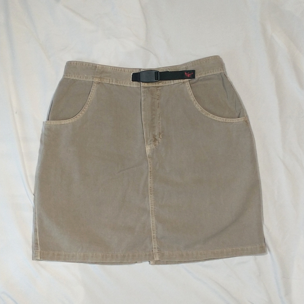 Gramicci khaki skirt with strap belt